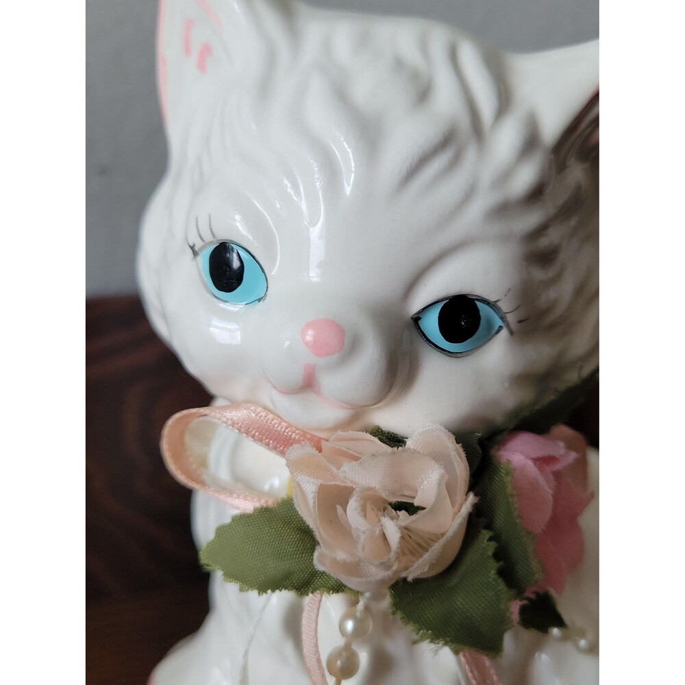 Vintage White Cat Figurines Long Fur Blue Eyes Set of 2 - Picture 6 of 16